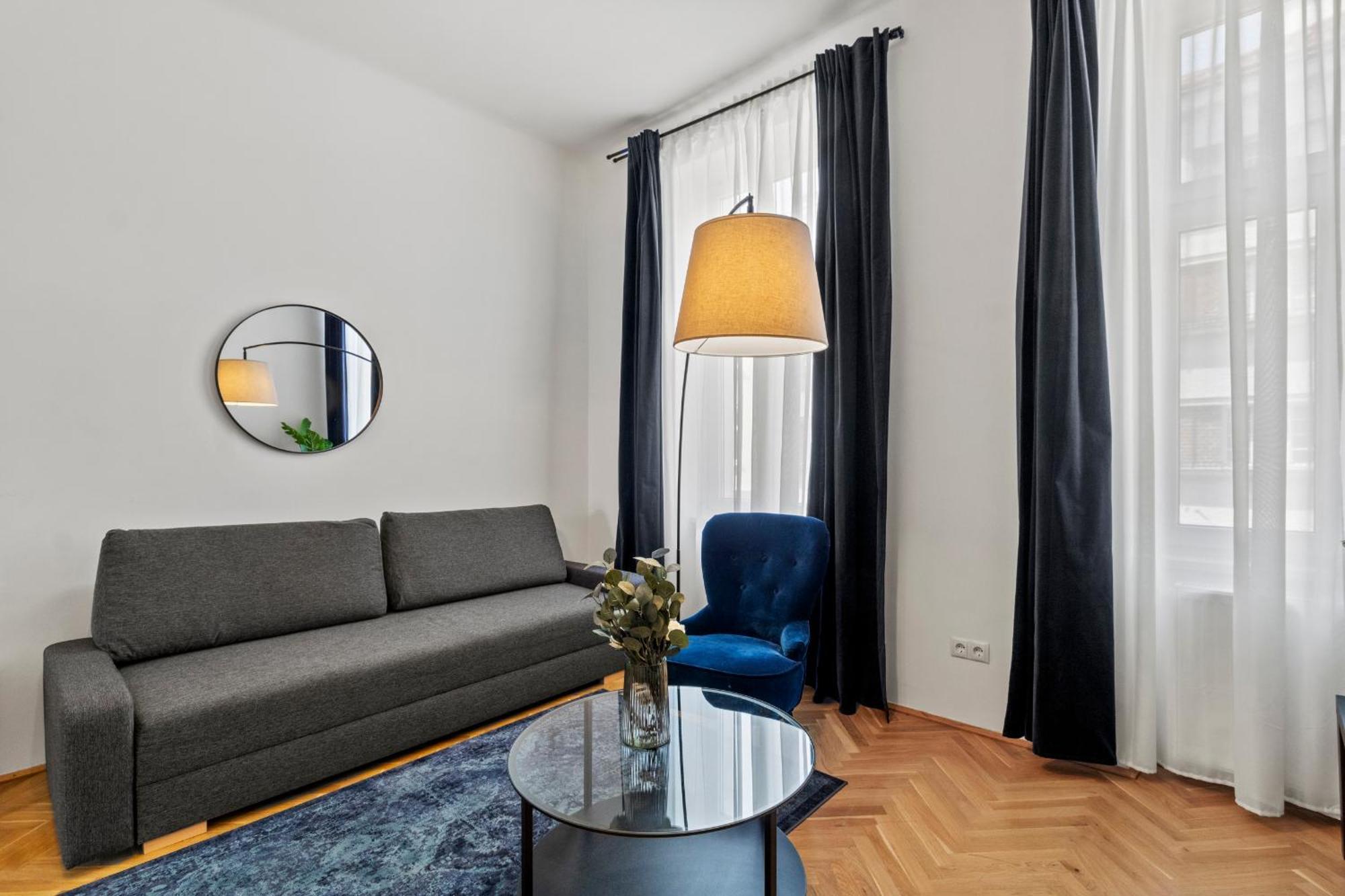 Balcony Apartment, 4 Min To U3 Zipperer Strasse Vienna Exterior photo