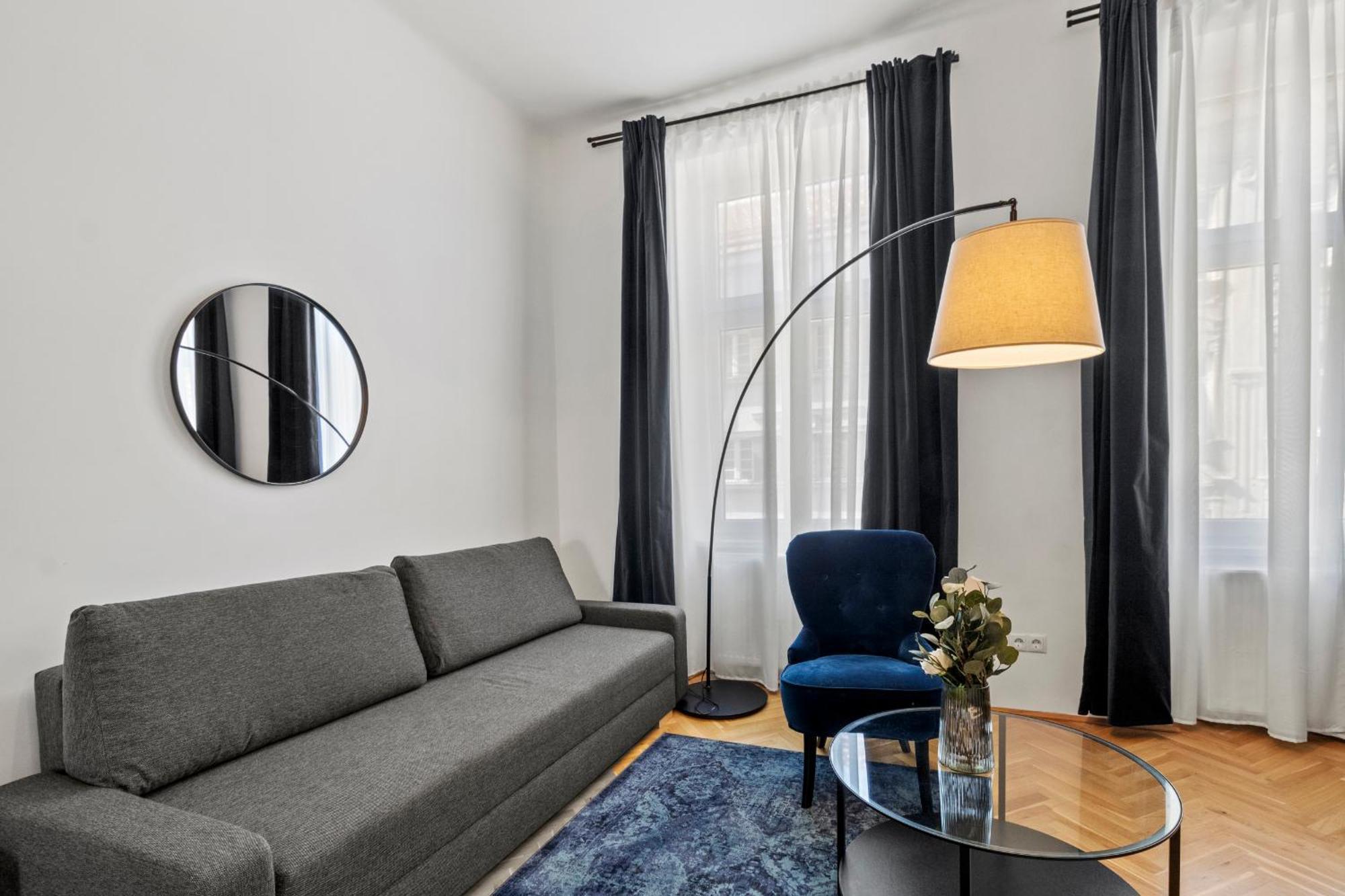 Balcony Apartment, 4 Min To U3 Zipperer Strasse Vienna Exterior photo