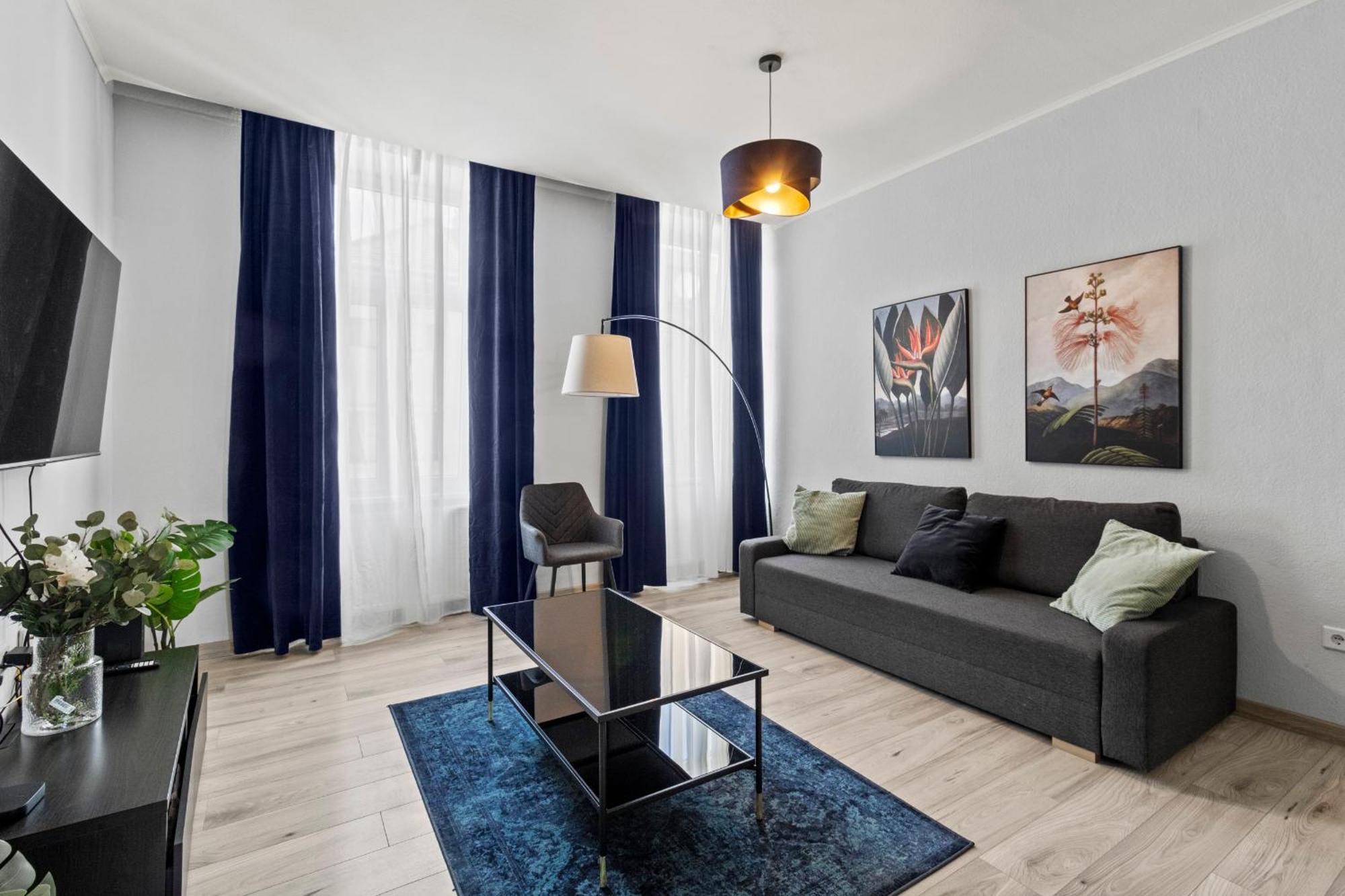 Balcony Apartment, 4 Min To U3 Zipperer Strasse Vienna Exterior photo